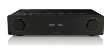 Arcam A15+, интегральный усилитель c Bluetooth и Auracast