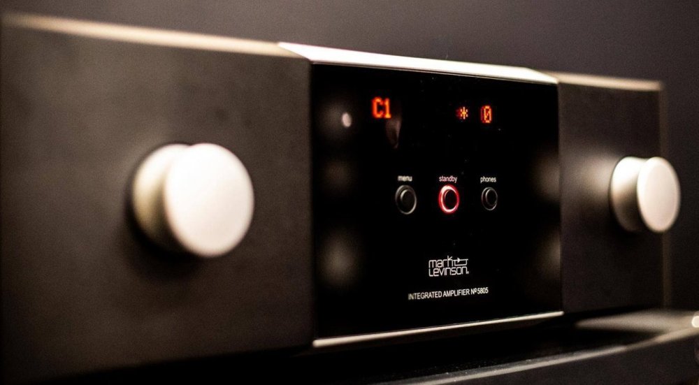 Интегральный усилитель Mark Levinson №5805