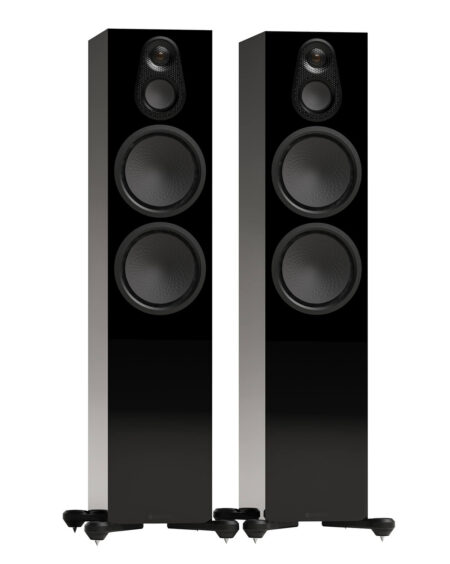 Monitor Audio Silver 500 8G High Gloss Black — вид спереди под углом