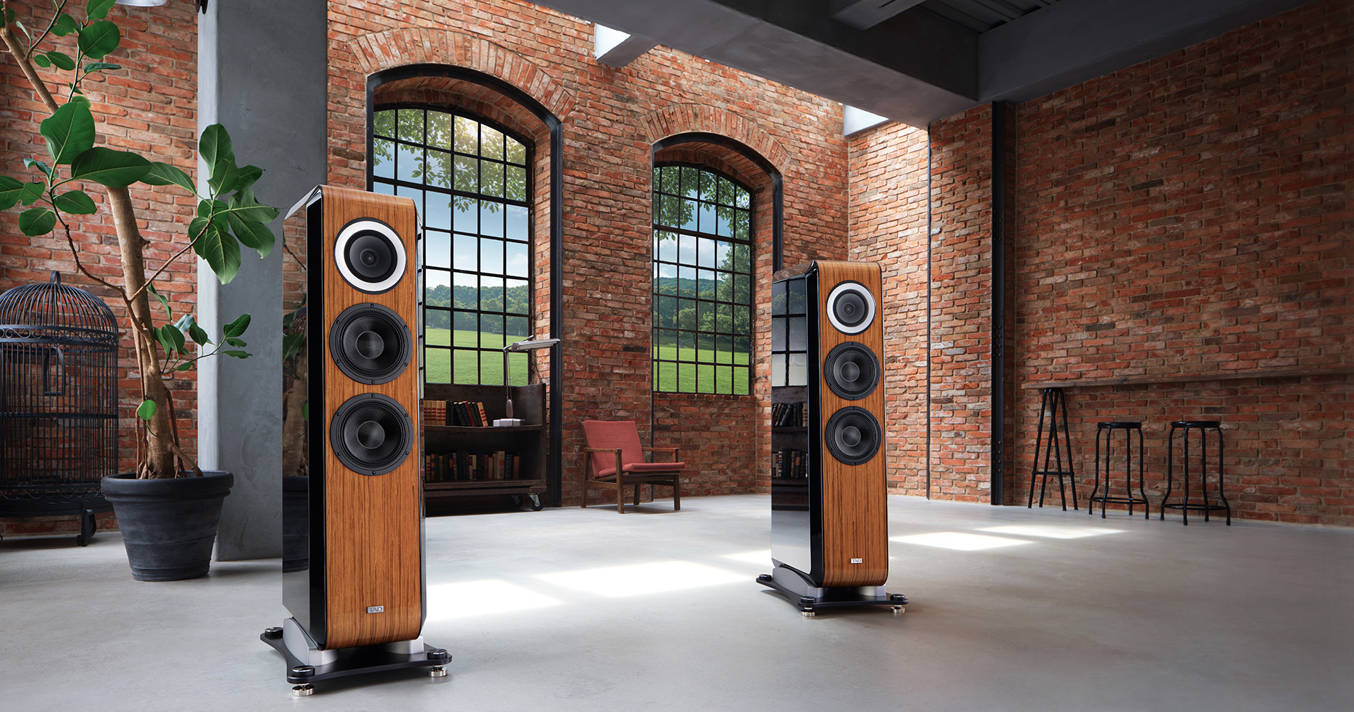 TAD GE1 Walnut — в интерьере