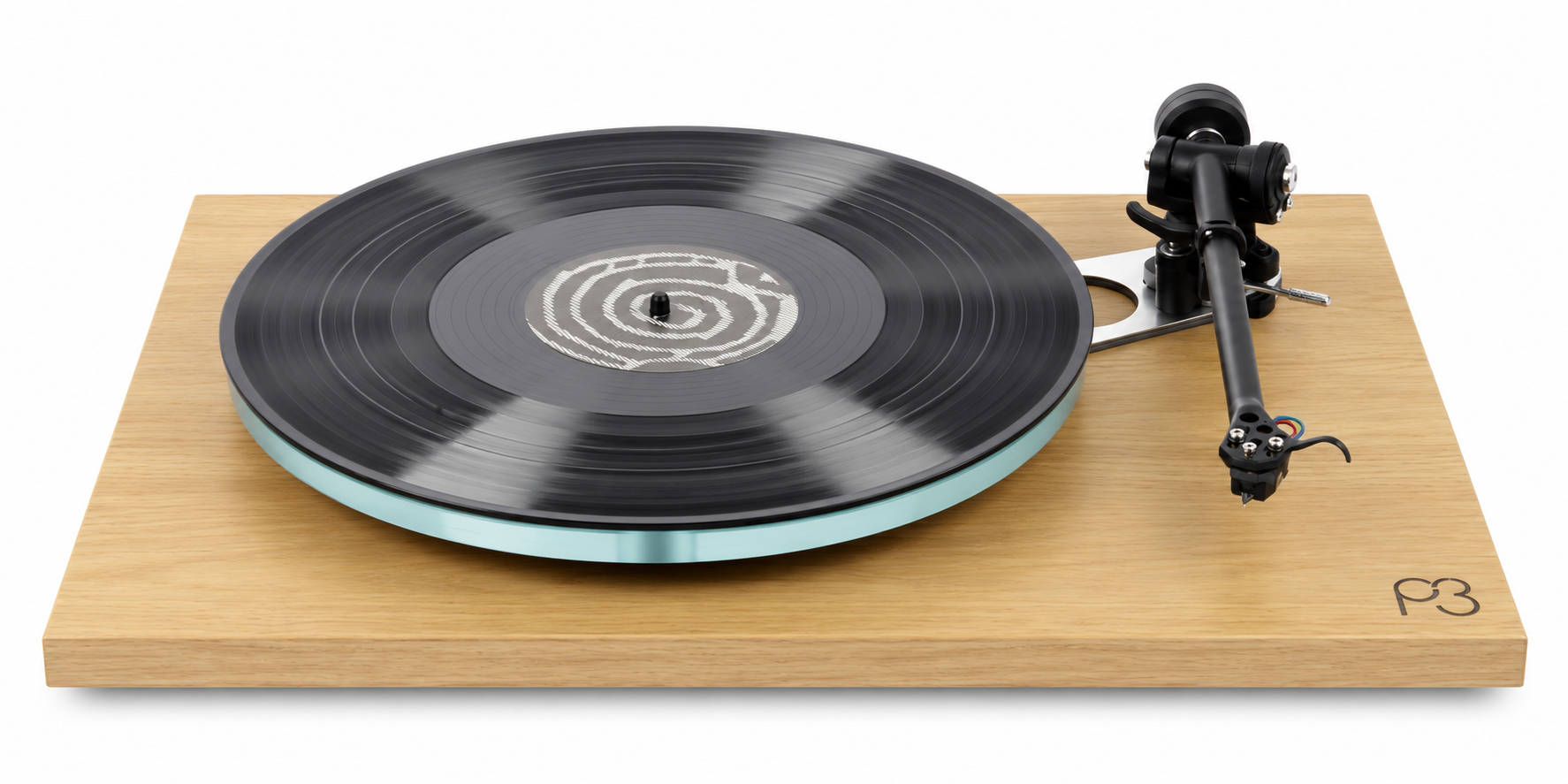 Rega Planar 3 Oak Nd3 — фронтальный ракурс Rega Planar 3 Oak Nd3 — вид спереди сверху